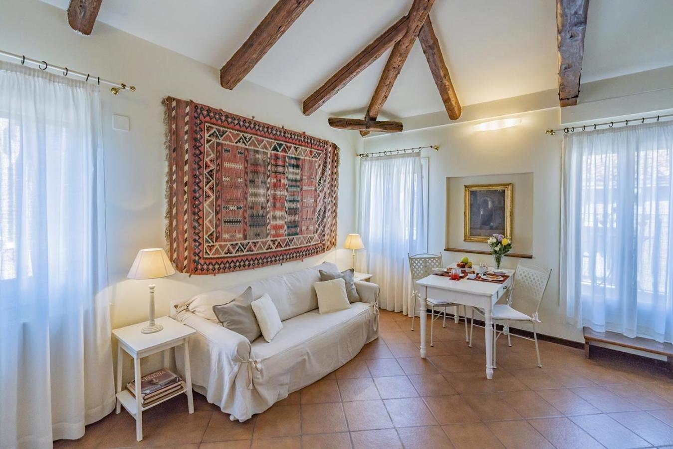 Apartment Lo Squero 3 With Balcony In Dorsoduro Venice