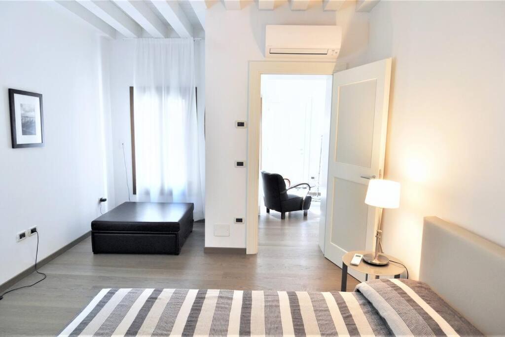 Stylish 100 Meters From San Marco Square Venice
