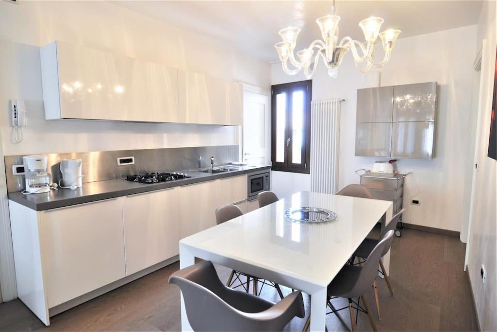 Stylish 100 Meters From San Marco Square Apartment Venice