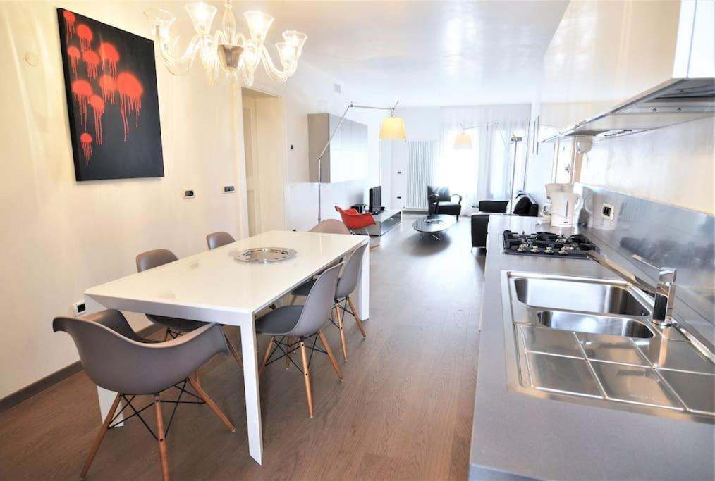 Stylish 100 Meters From San Marco Square Venice