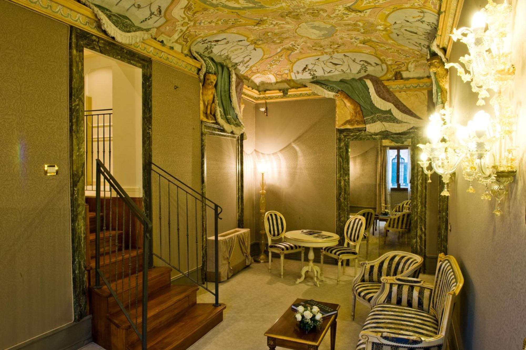 Ca' Sagredo 5* Venice