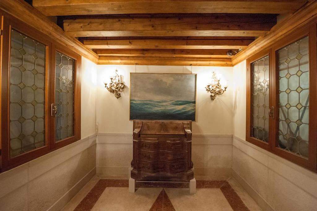 Ca' San Marco, Literally 20 Meters From San Marco Square! Apartment *