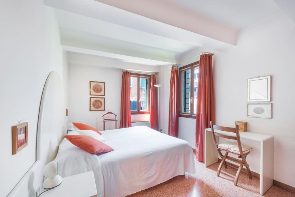 Ca' De La Comare, Relaxing And Elegant On Canal Grande Apartment *