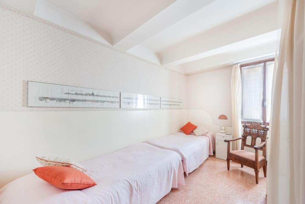 Ca' De La Comare, Relaxing And Elegant On Canal Grande Apartment
