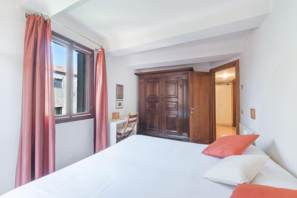 Ca' De La Comare, Relaxing And Elegant On Canal Grande Venice