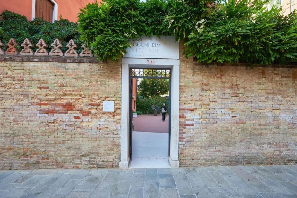 Ca' Del Pittore In Dorsoduro, Elegant Fine Arts District Apartamento