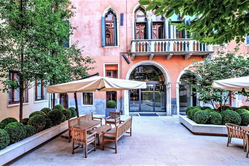 Ca' Vittoria, A Different Way To In Apartment *