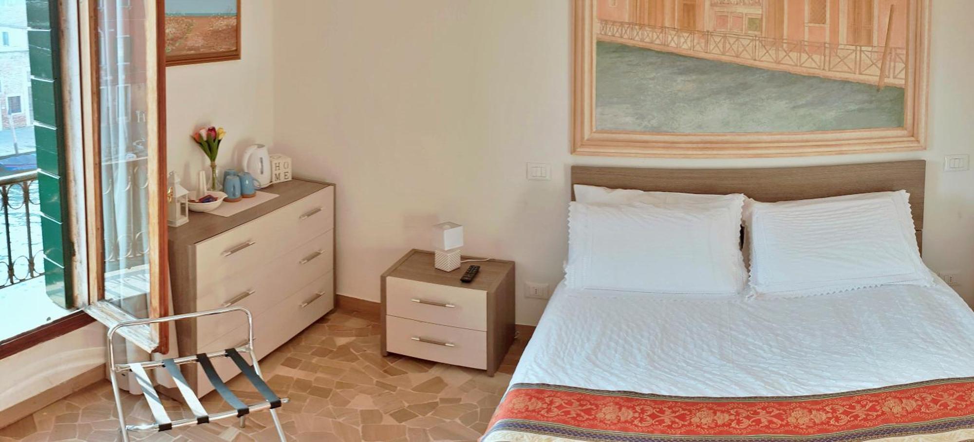 Canal View Homestay Venice