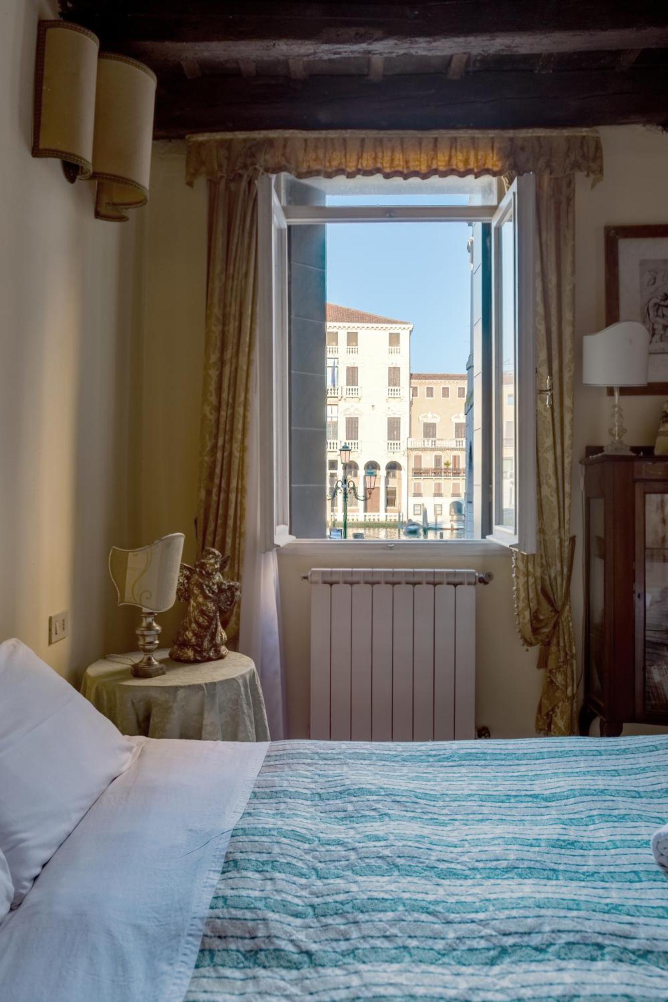 Lorenzo's Apartment