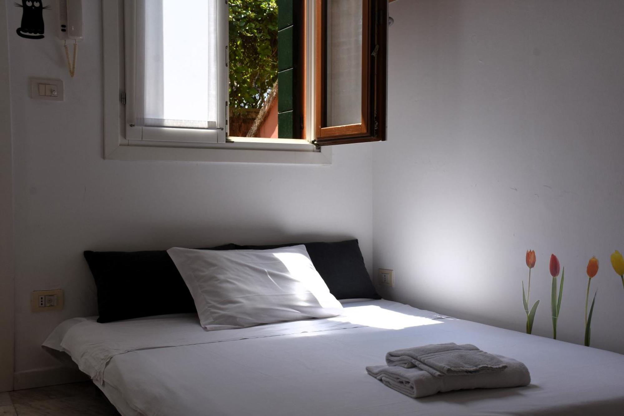Maison De Minou - Pied-a-terre Apartment *