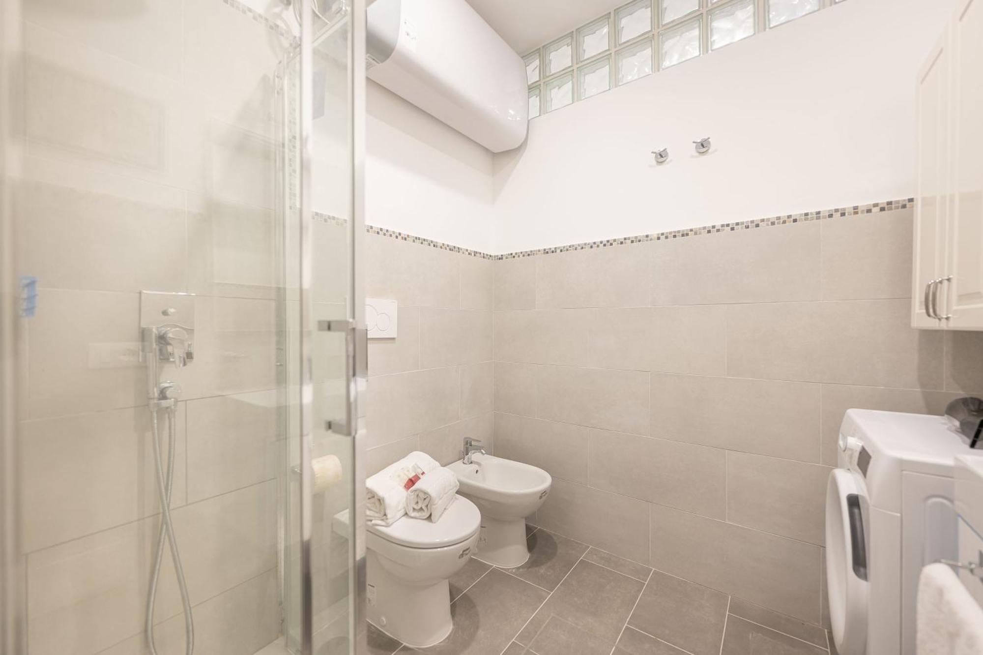 Casa Luna - 10 Min From Train Station