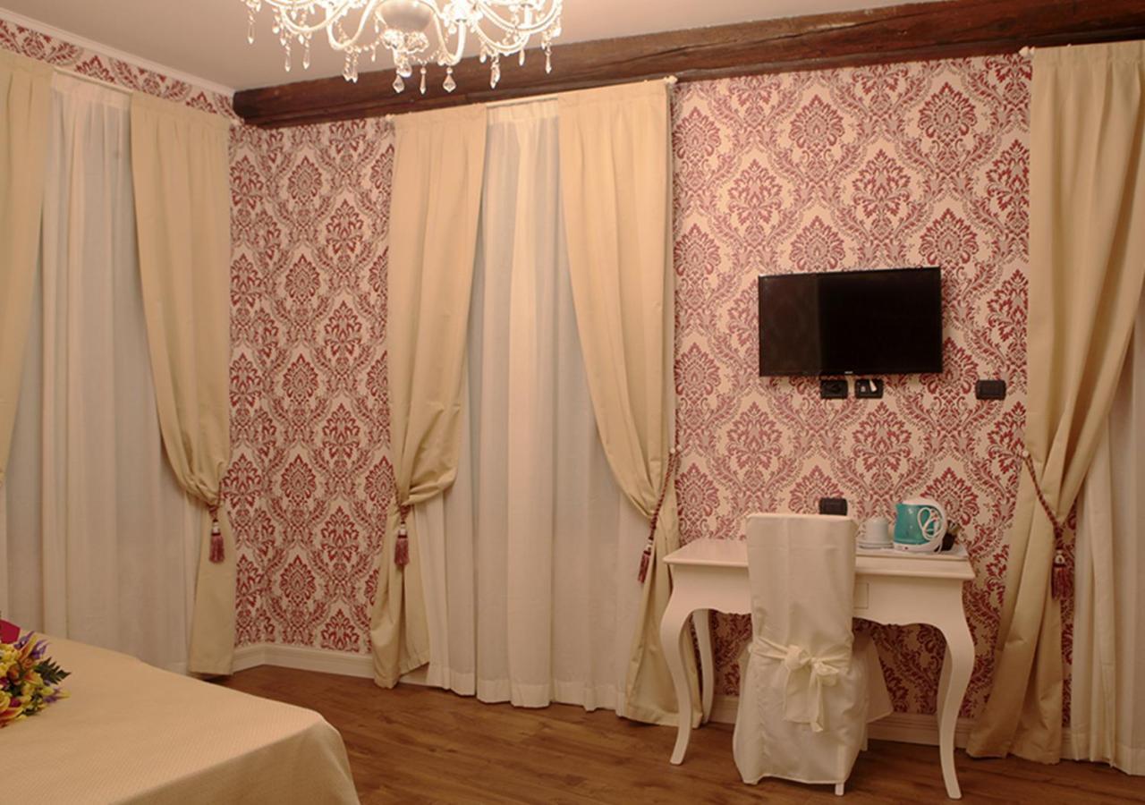 Guest house Charming Palace Santa Fosca 3*