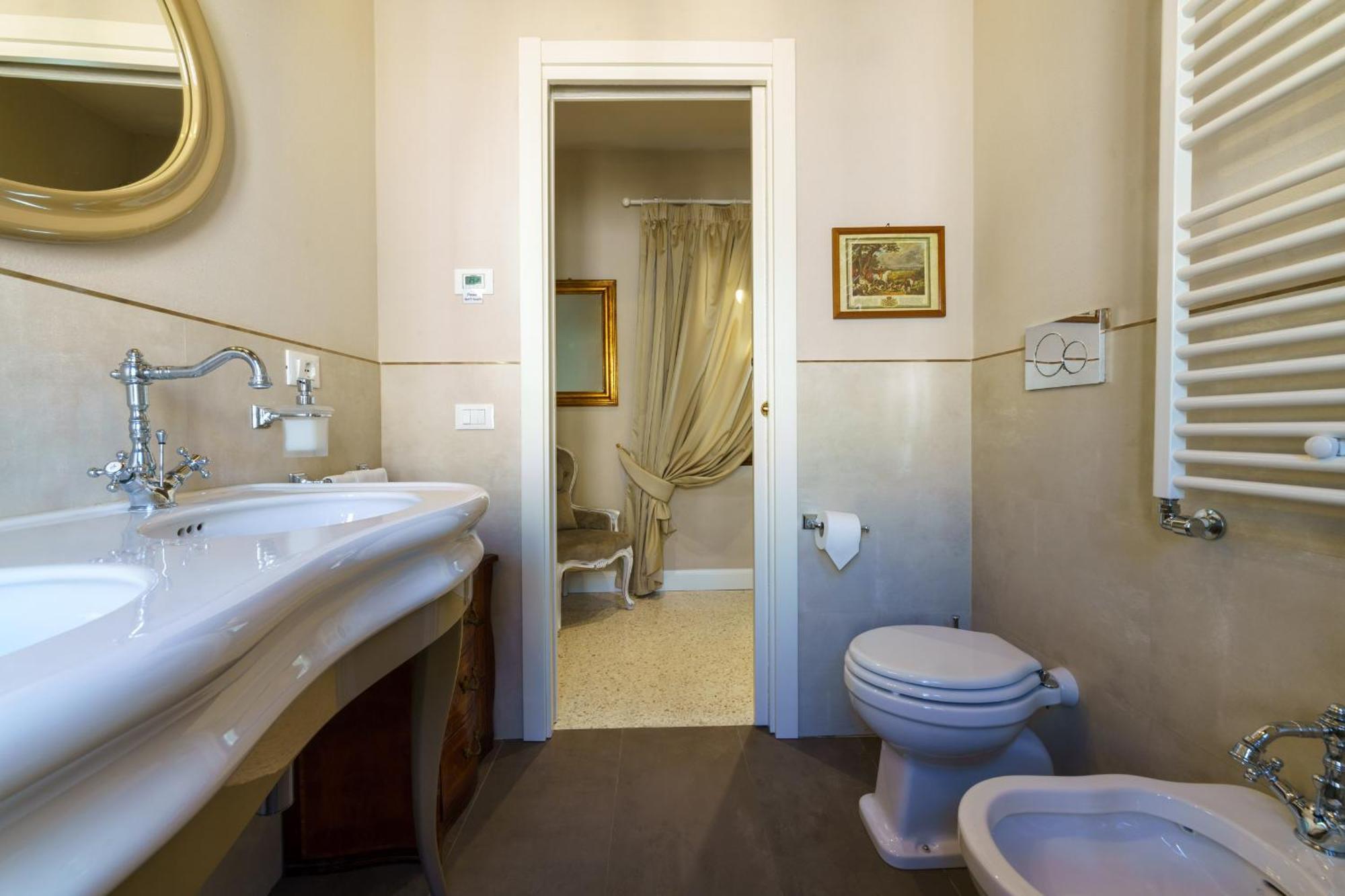 Apartment Casa Virginia Direct At The Canal Cannaregio With Own Roof Terrace Venice