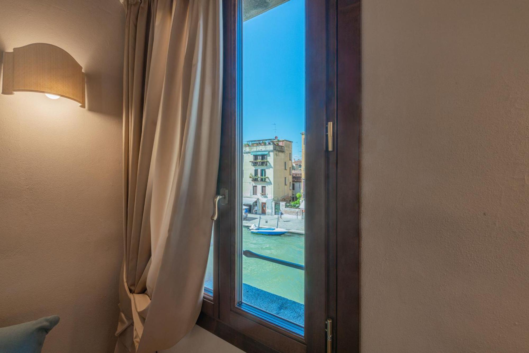 Appartamento Casa Virginia Direct At The Canal Cannaregio With Own Roof Terrace