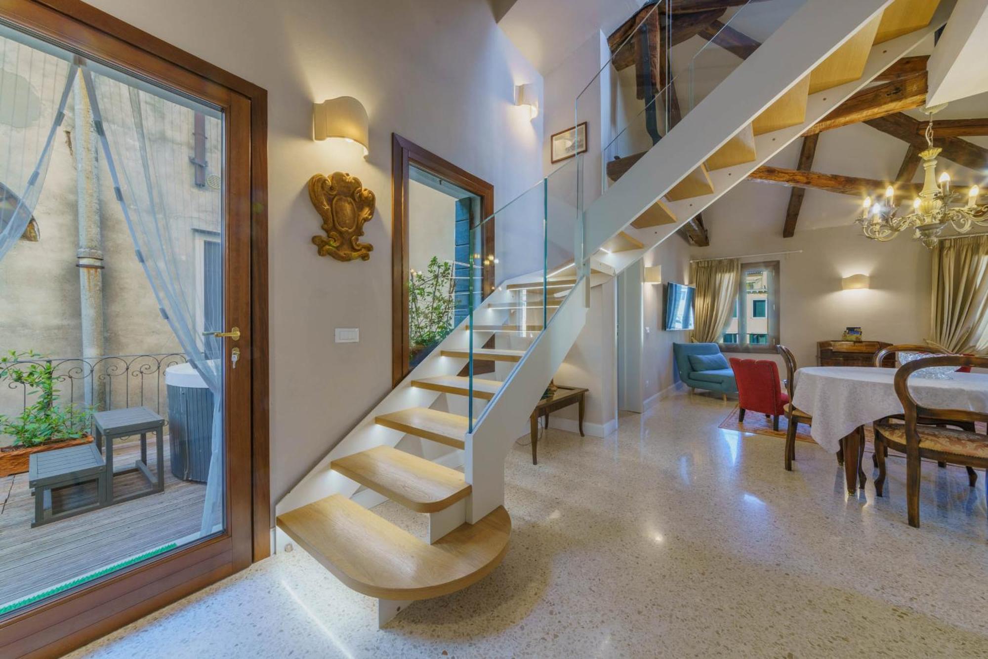 Apartment Casa Virginia Direct At The Canal Cannaregio With Own Roof Terrace Venice