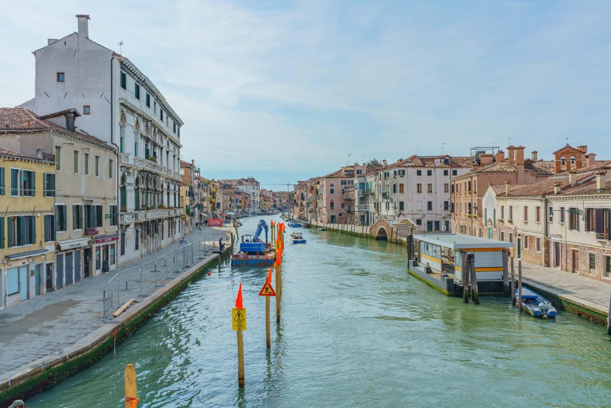 Casa Virginia Direct At The Canal Cannaregio With Own Roof Terrace Venice