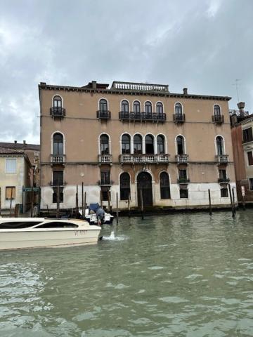 Ponte Di Rialto E Canal Grande-palazzo Benzon Apartment