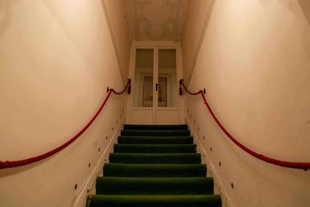 Ponte Di Rialto E Canal Grande-palazzo Benzon Apartment *