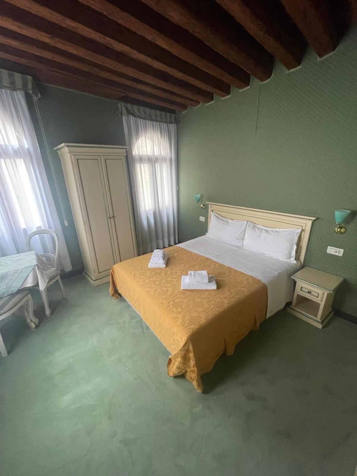 Ruga Rialto Venice