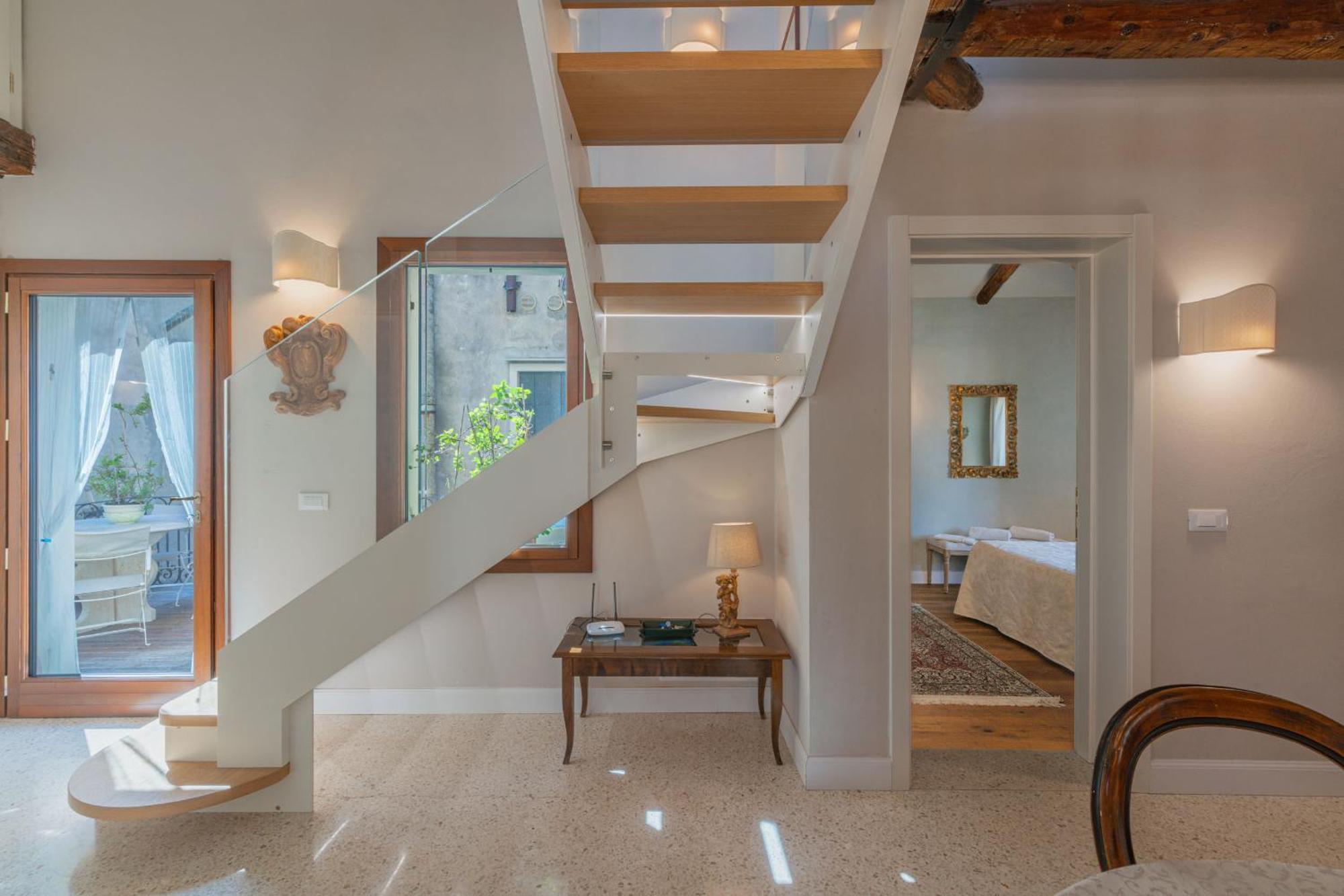 Casa Virginia Direct At The Canal Cannaregio With Own Roof Terrace Venice