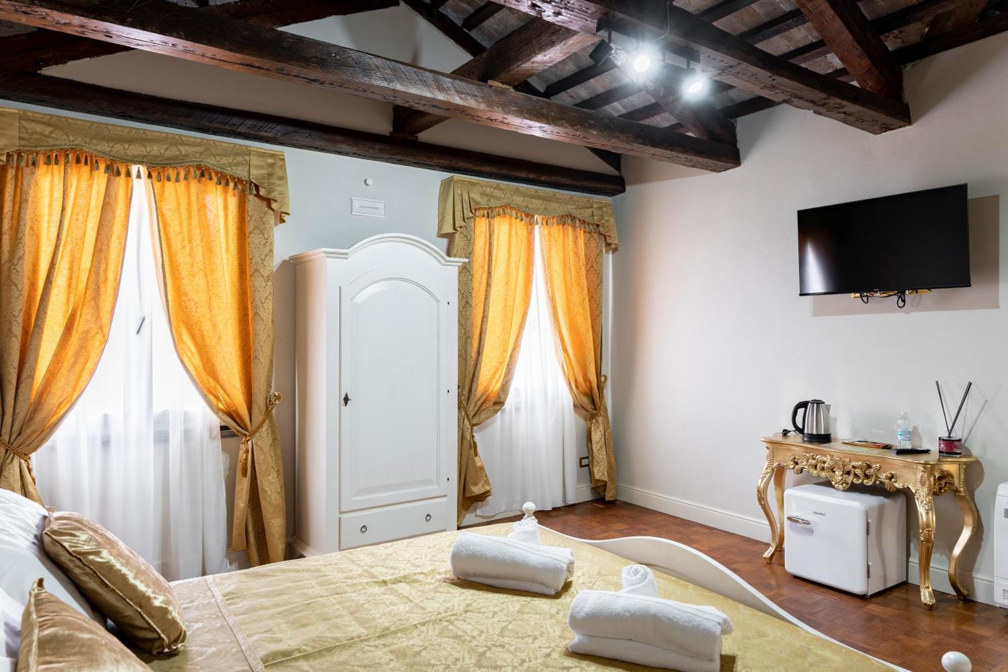 Palazzo Titti Rialto Guest house