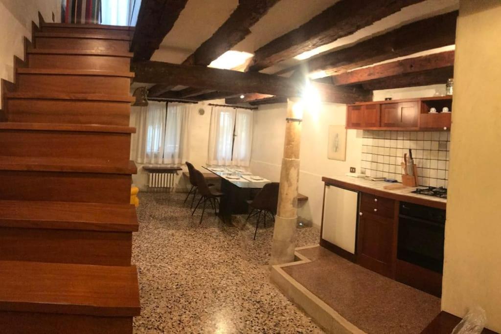 Apartment Cosy Apt For 6 Pp Between San Marco And Rialto Bridge *