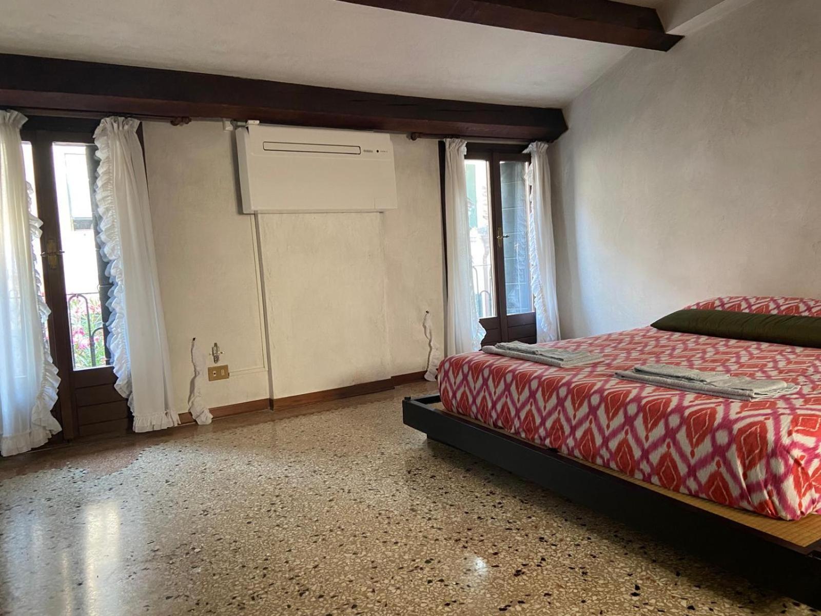 Cosy Apt For 6 Pp Between San Marco And Rialto Bridge