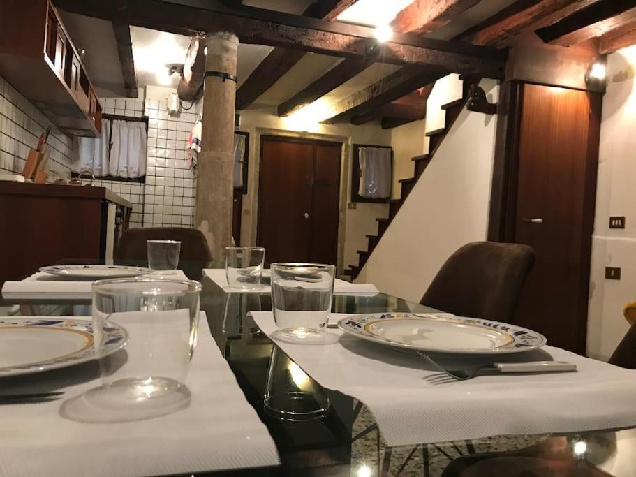 Apartment Cosy Apt For 6 Pp Between San Marco And Rialto Bridge *