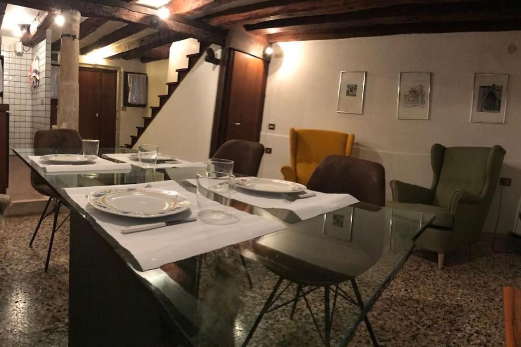 Apartment Cosy Apt For 6 Pp Between San Marco And Rialto Bridge Venice