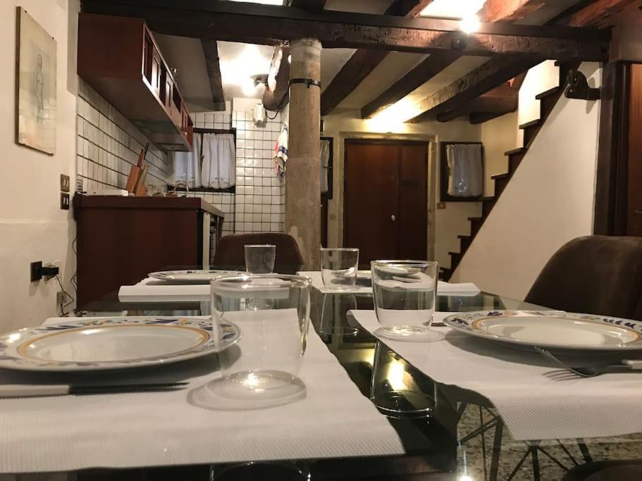 Apartment Cosy Apt For 6 Pp Between San Marco And Rialto Bridge Venice