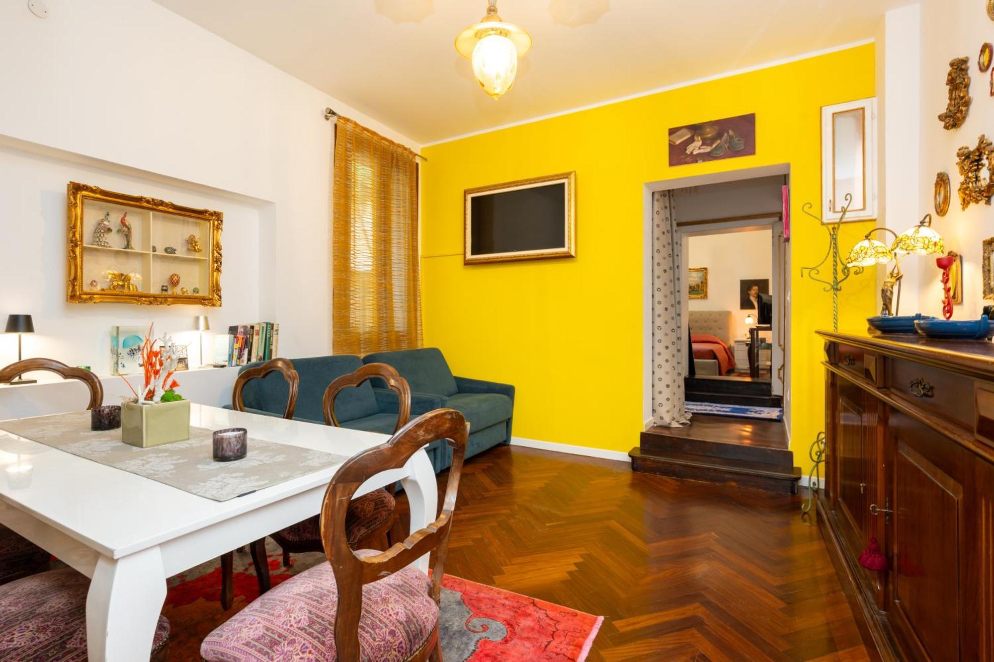 By Rialto Apartment