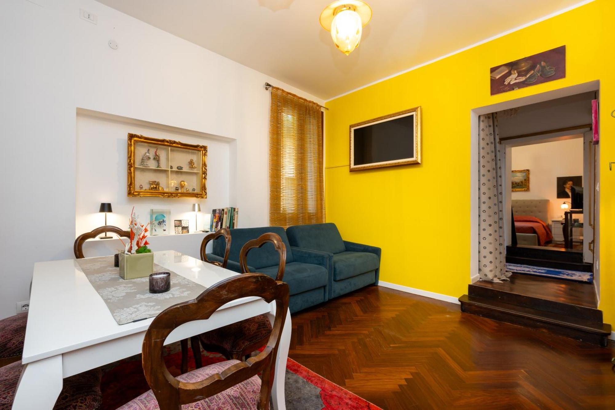 By Rialto Apartment