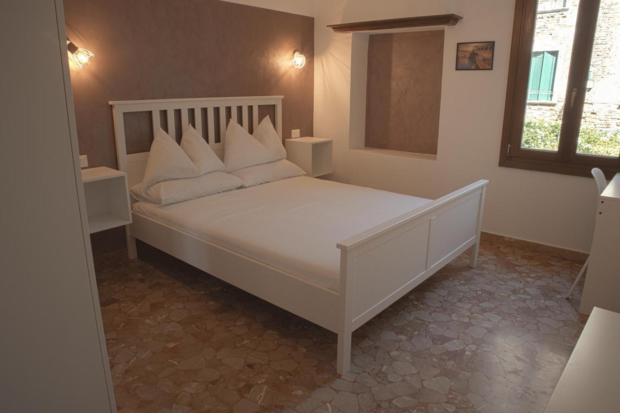 Venice Rooms