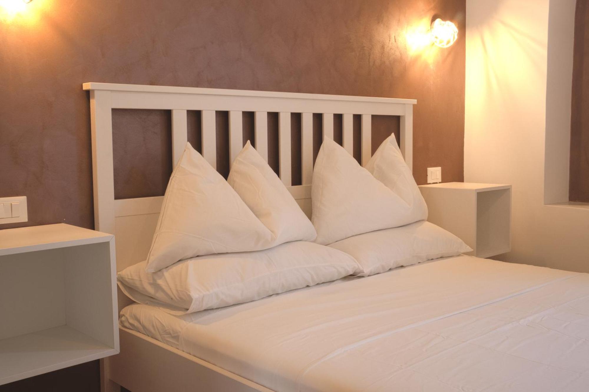 Venice Rooms *