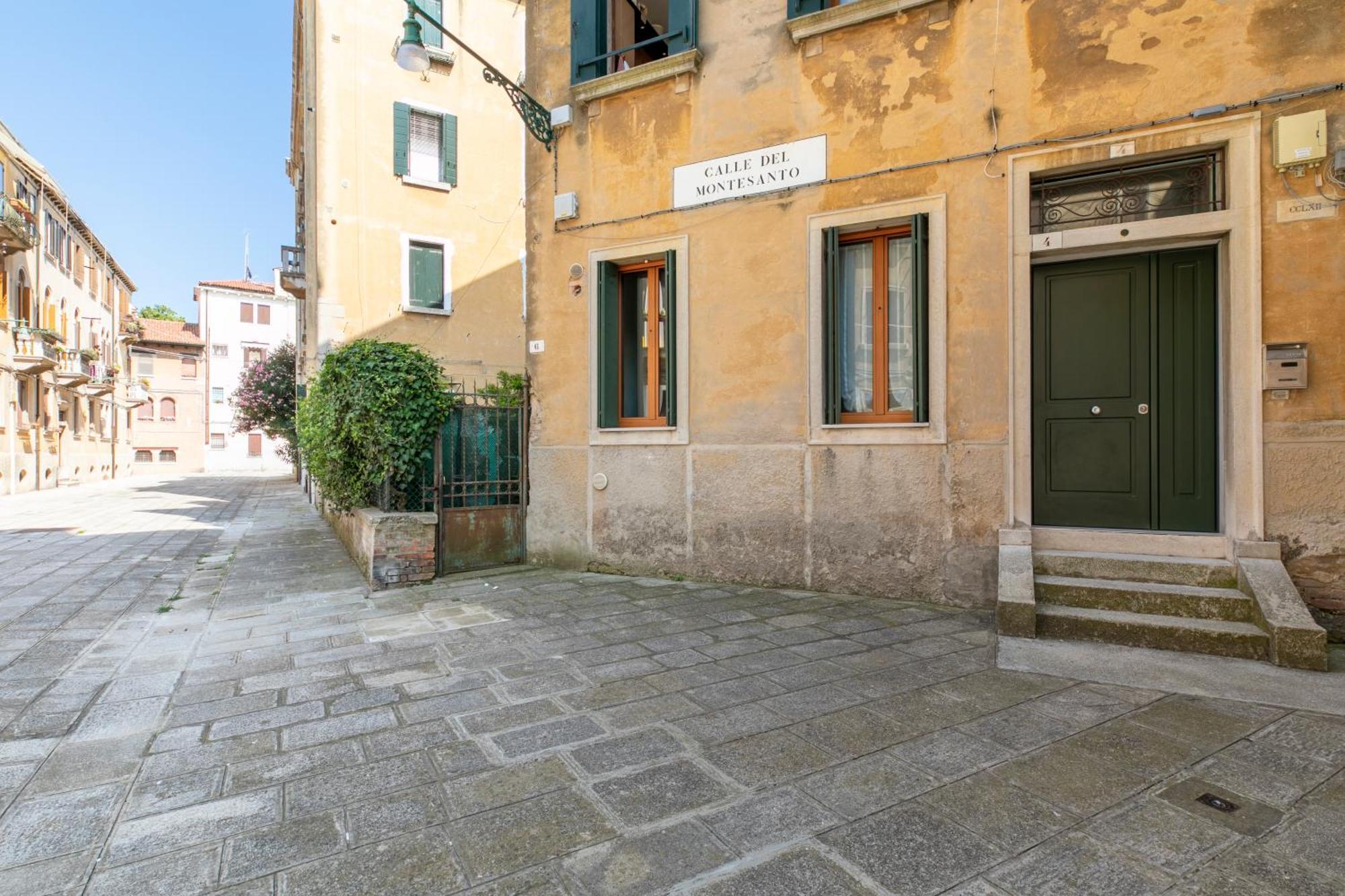 Max & Julia's House - Sant'elena Apartment Venice