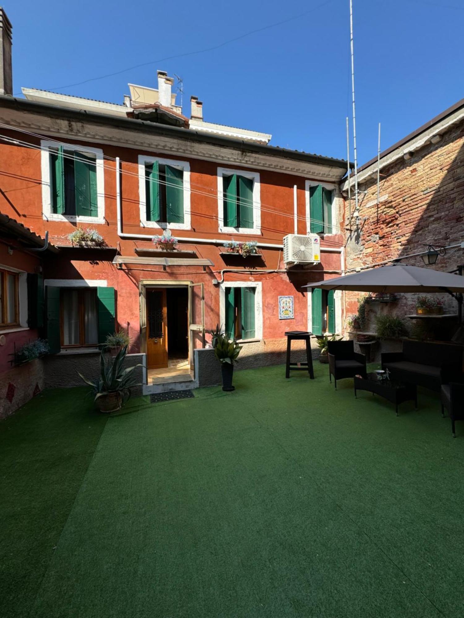 Artists' House 5 Stars Affittacamere *