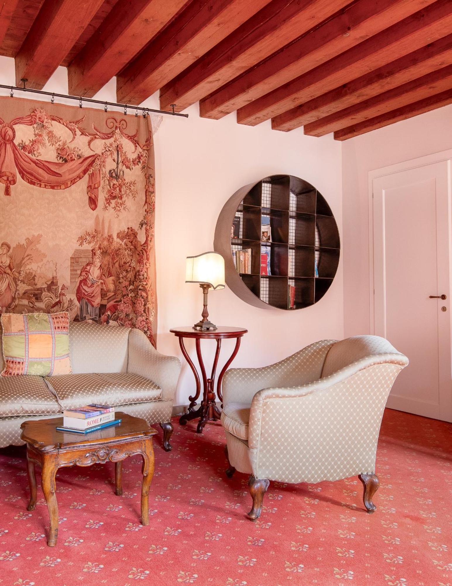 Palazzetto Pisani Grand Canal Guest house