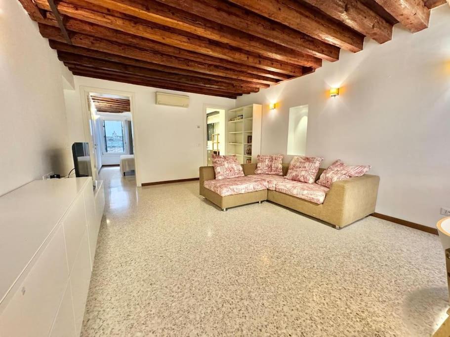 Dimora Spezier 4791 Apartment