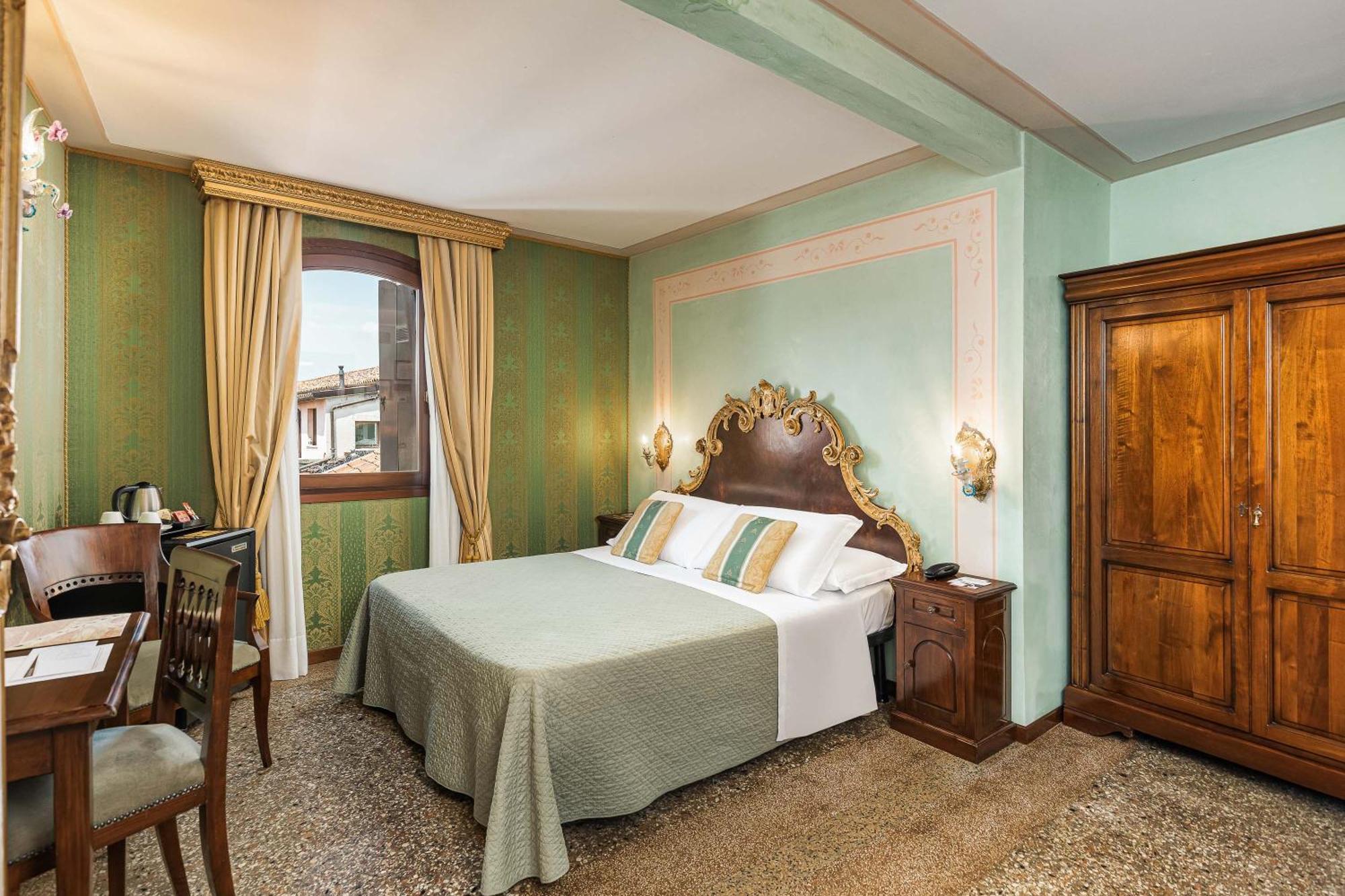 Marconi Hotel 3*