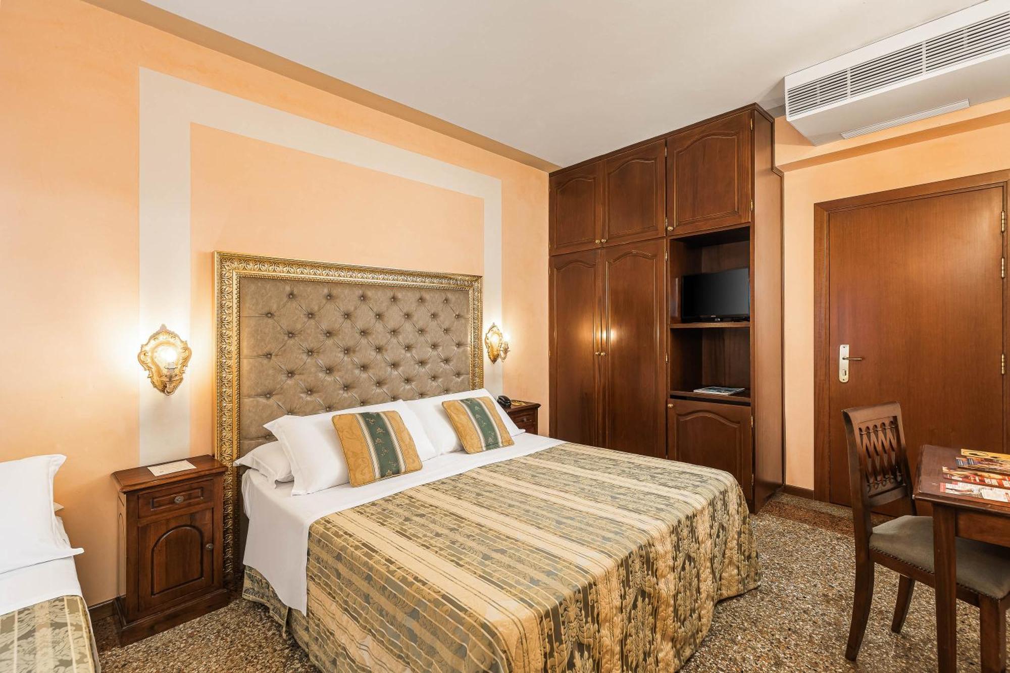 Marconi Hotel