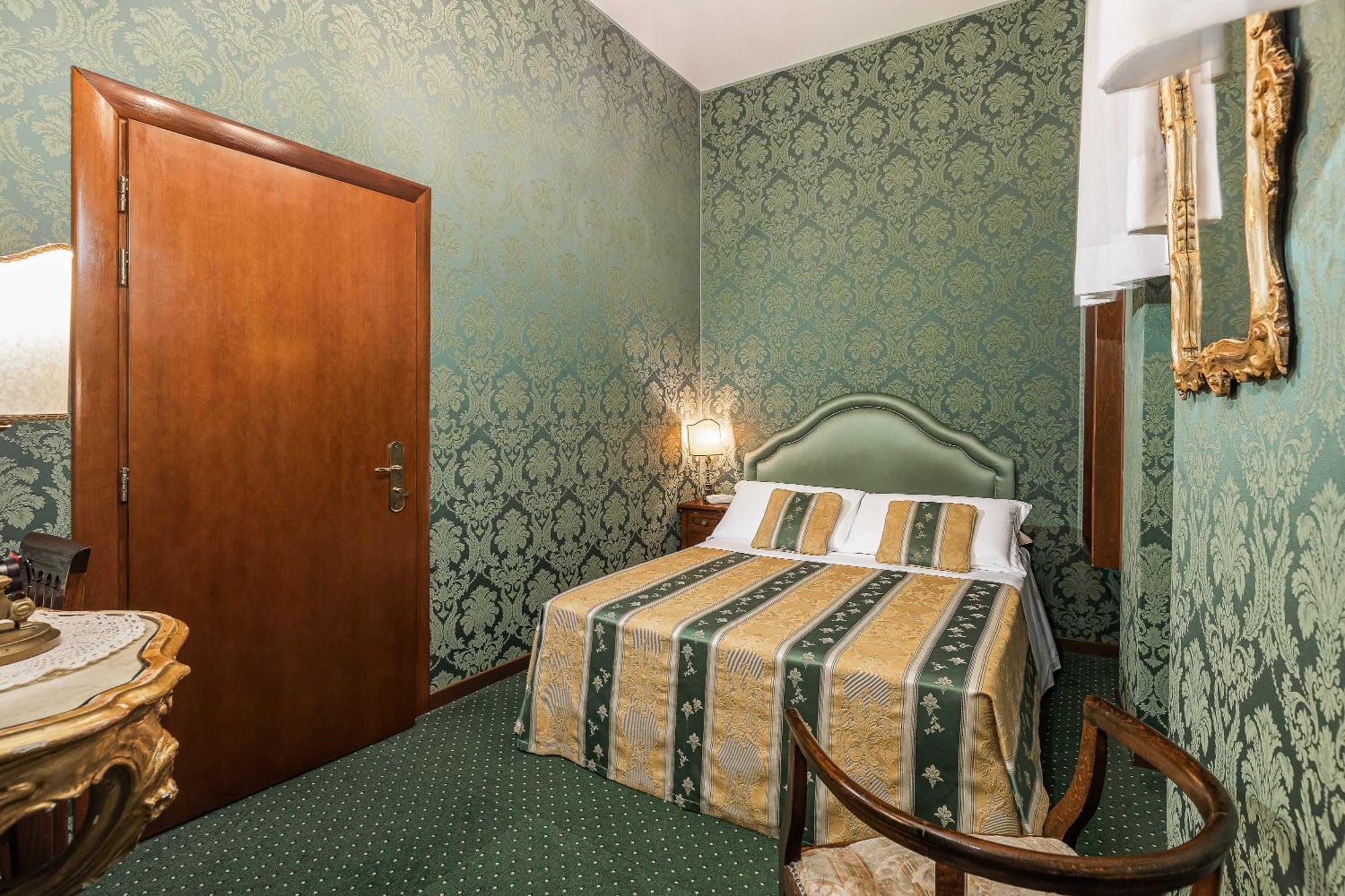 Marconi Hotel 3*