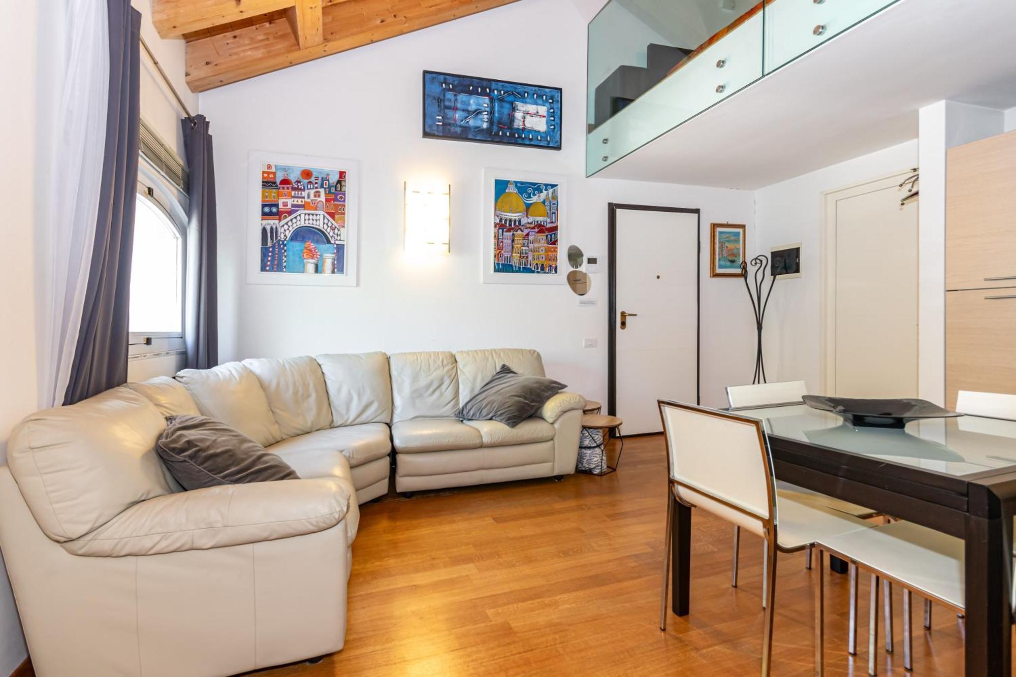 Apartment Charming In Venice!