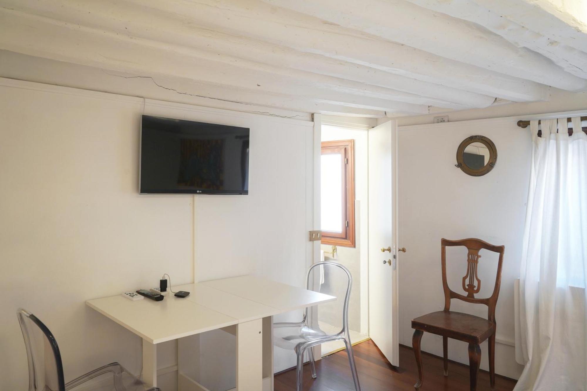 Super 1 Bedroom Venice