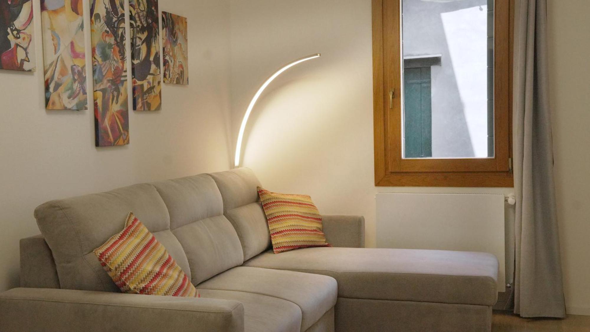 Theglasshouse Apartment *
