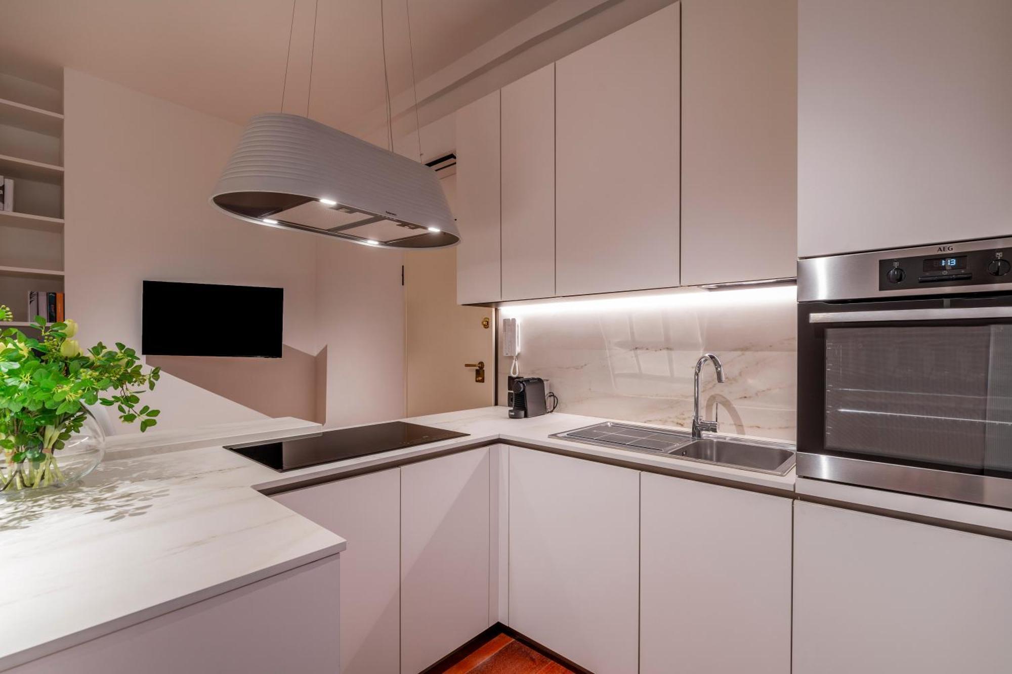 San Barnaba Palace R&r Apartment