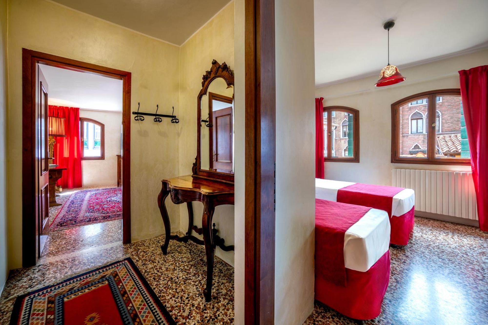 Palazzo San Luca 3* Veneza