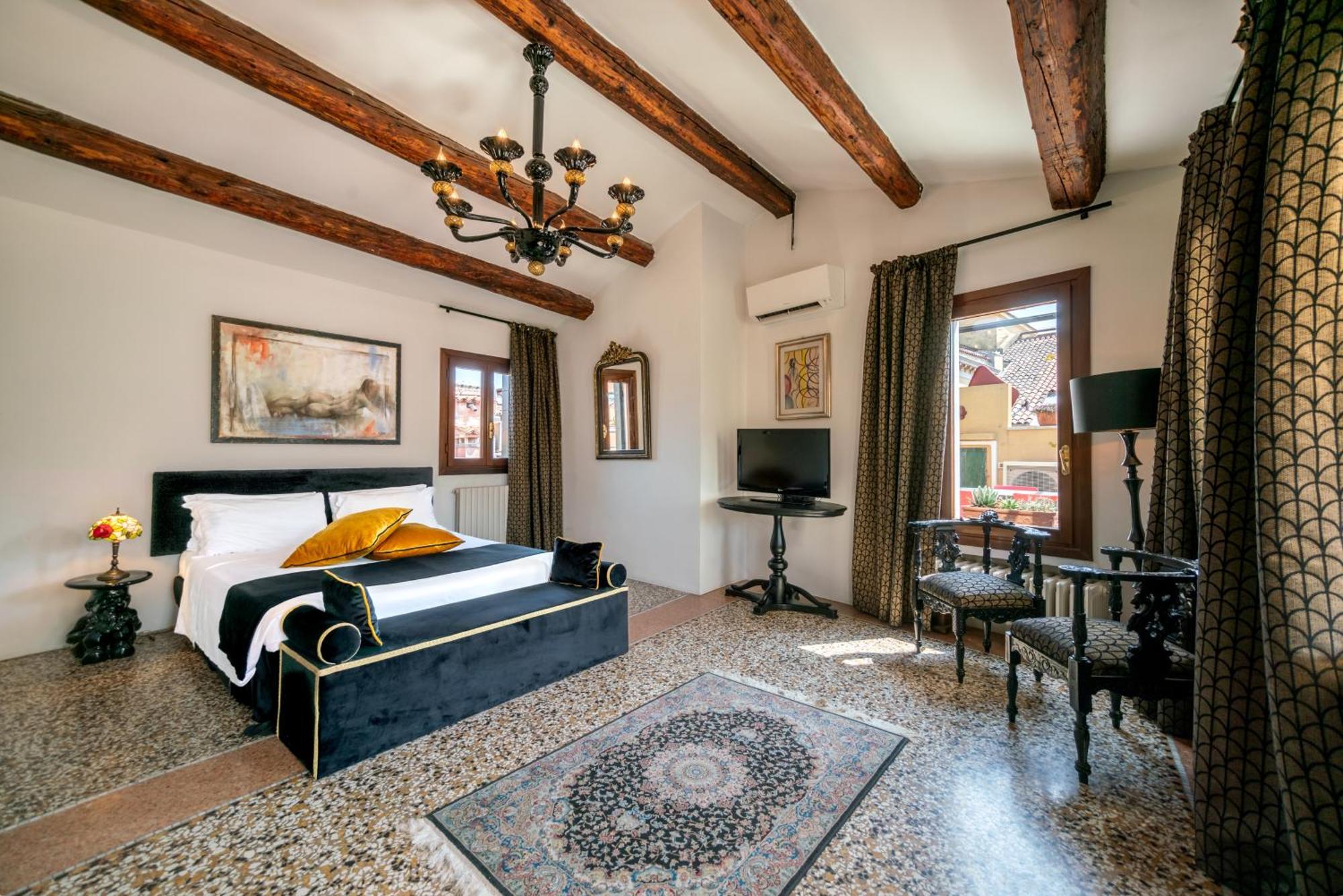 Casa de hóspedes Palazzo San Luca 3*