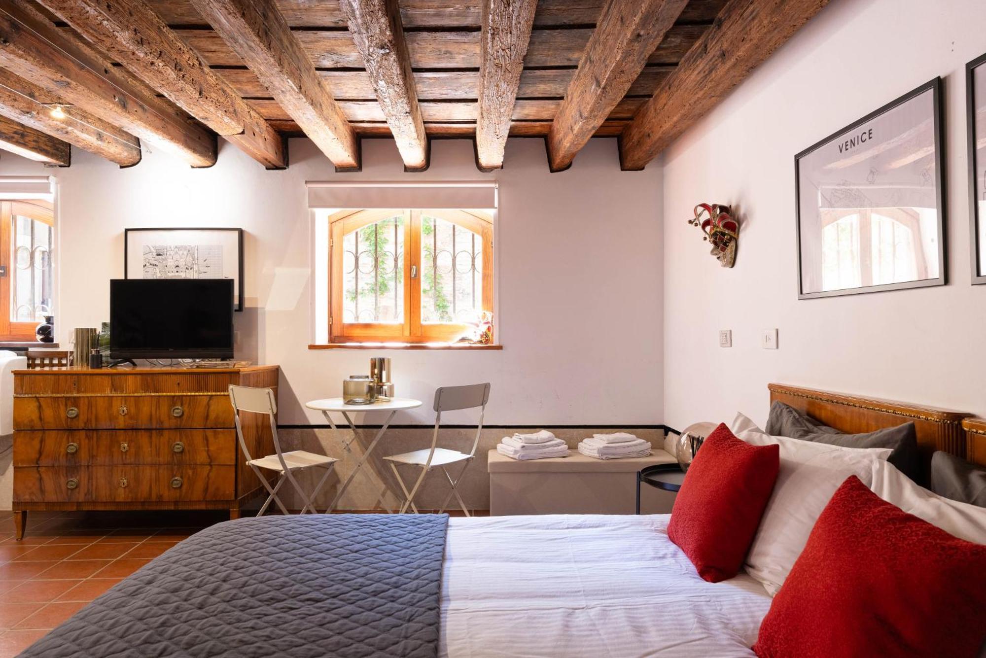 Apartment Canal House Venice