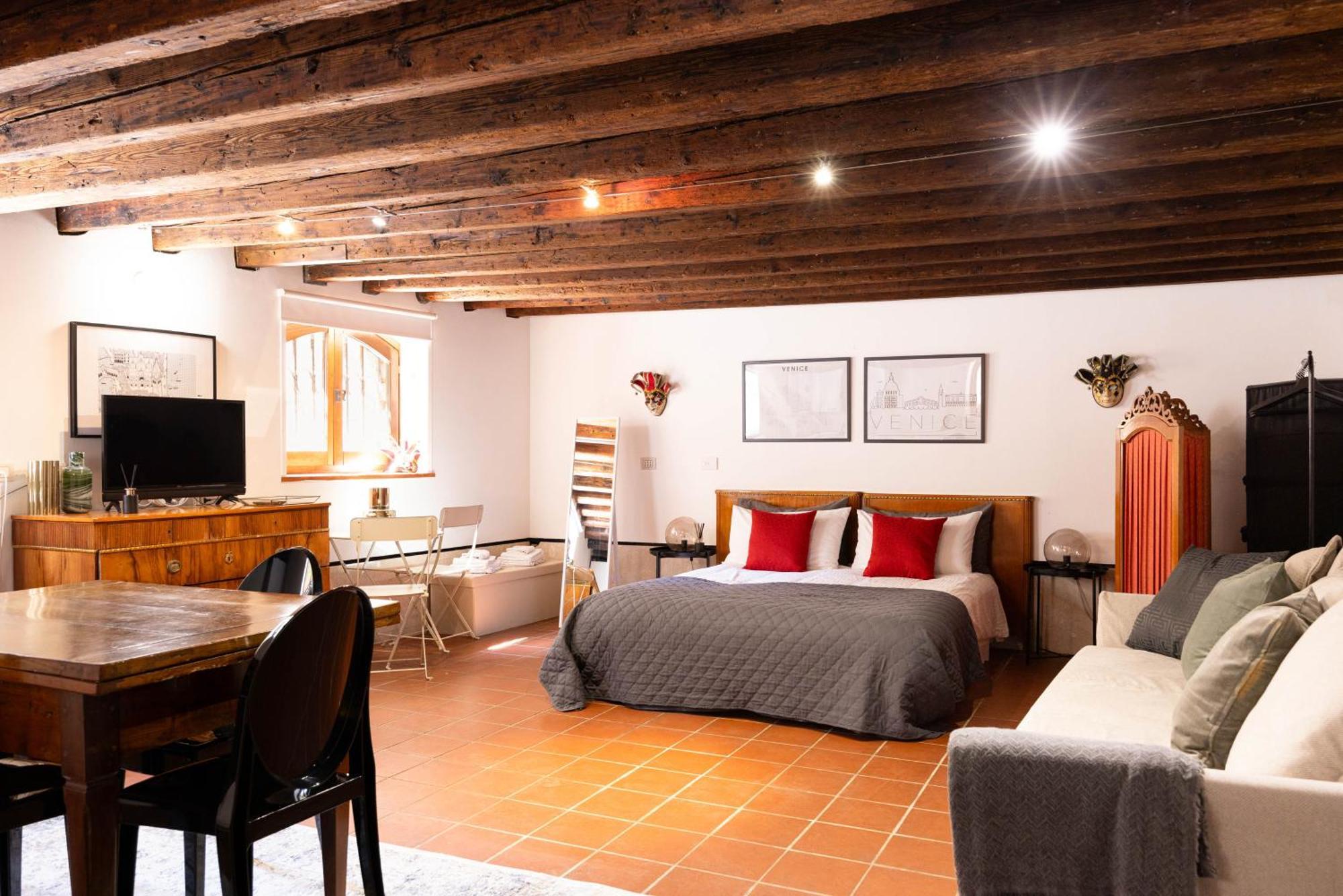 Canal House Apartment Venice