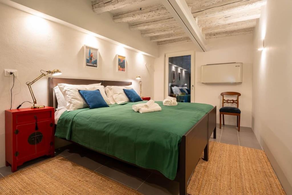 Rialto Design * Venice